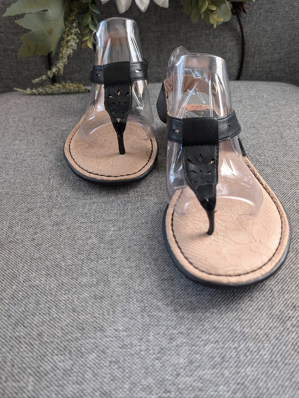 Women’s Black T-Strap Thong Sandals - Comfortable Everyday Style
